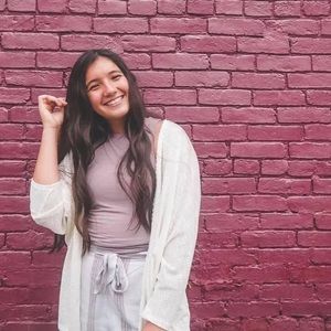 Meet your Posher, Emily